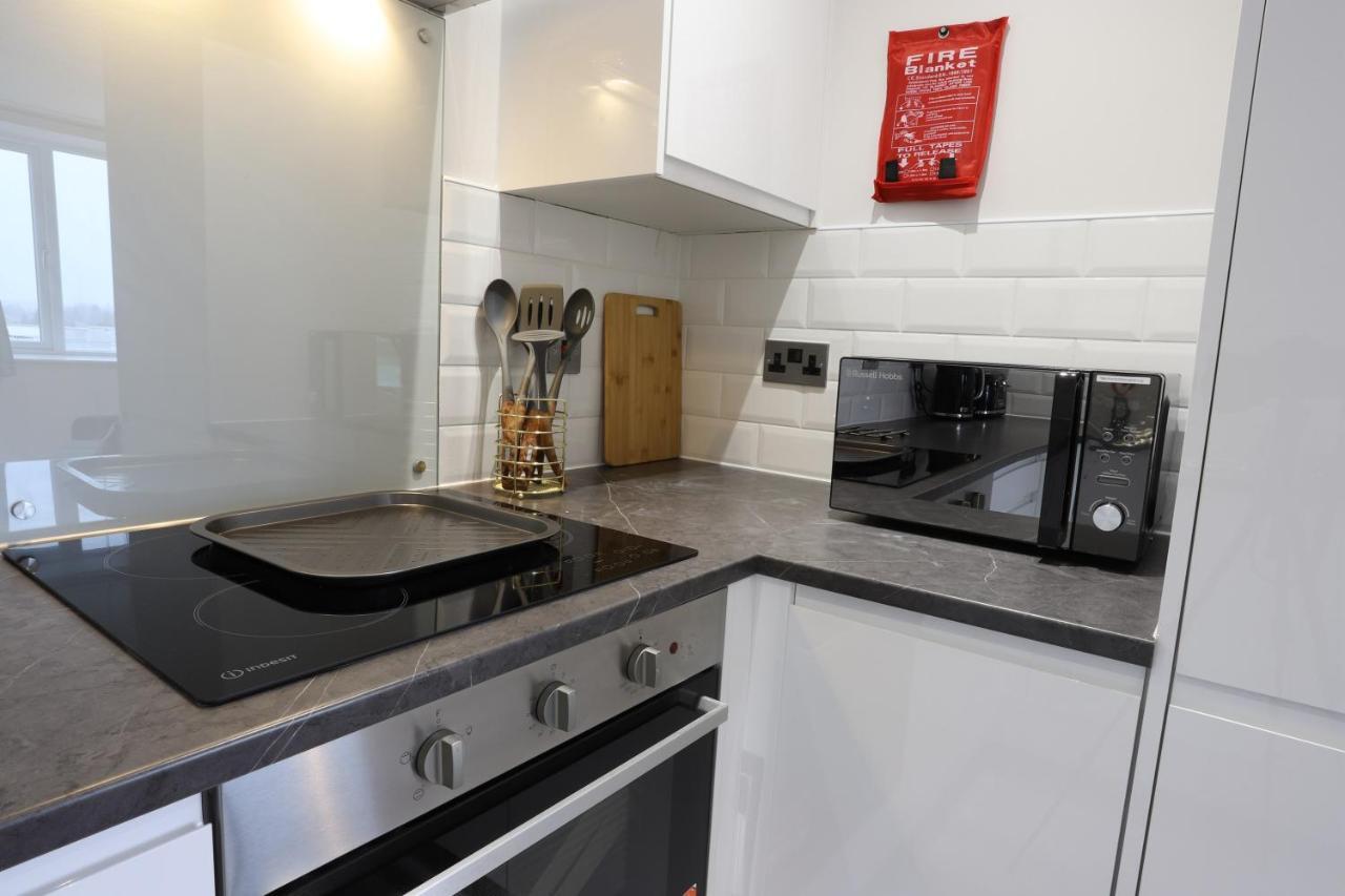 Birmingham Necairport Interchange Shortstay Homebase Buitenkant foto