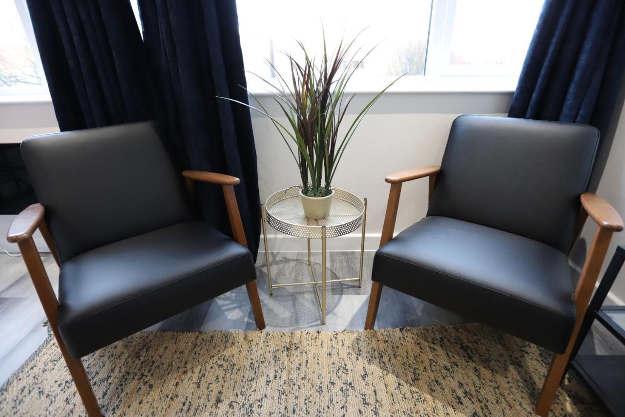 Birmingham Necairport Interchange Shortstay Homebase Buitenkant foto