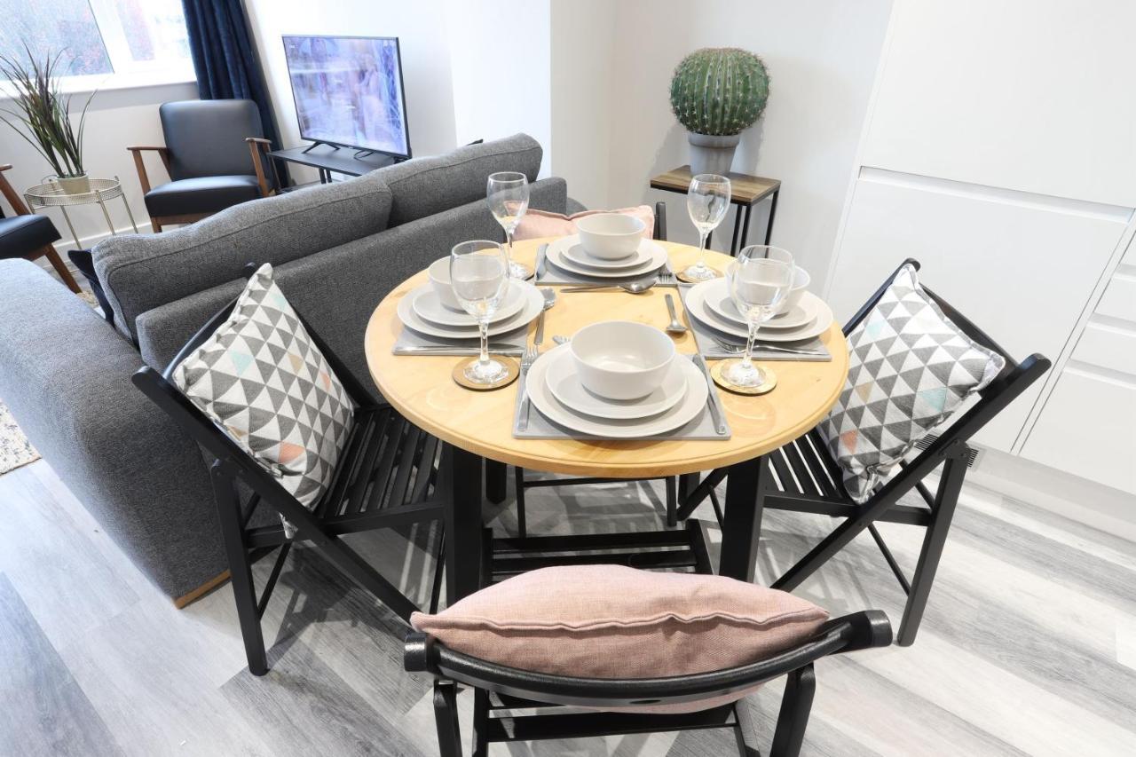 Birmingham Necairport Interchange Shortstay Homebase Buitenkant foto