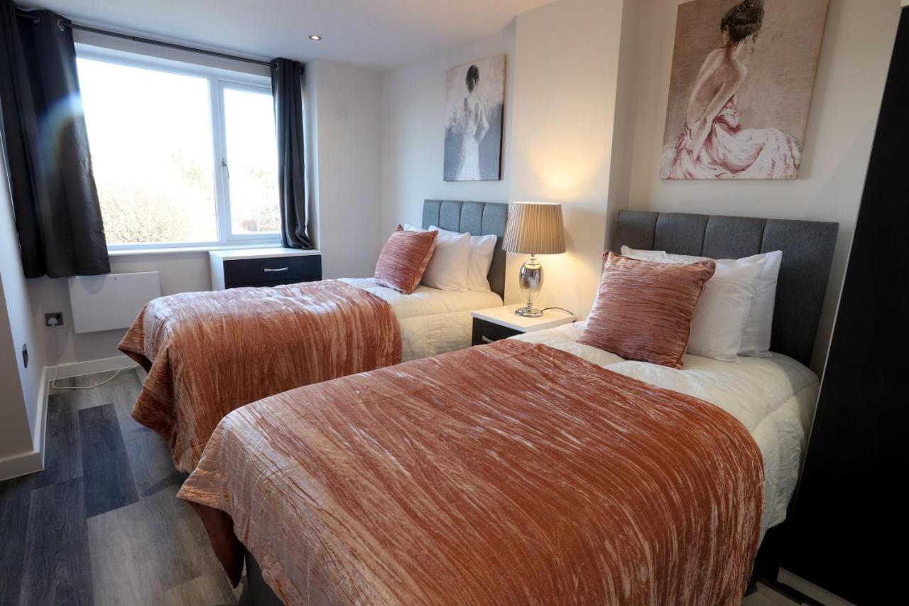 Birmingham Necairport Interchange Shortstay Homebase Buitenkant foto